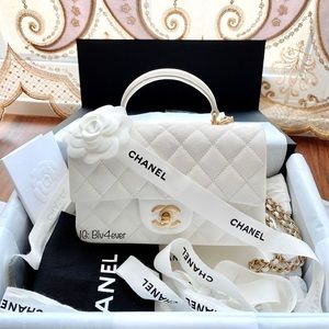💗SOLD💗Chanel 21S Mini Handle White Caviar Ghw